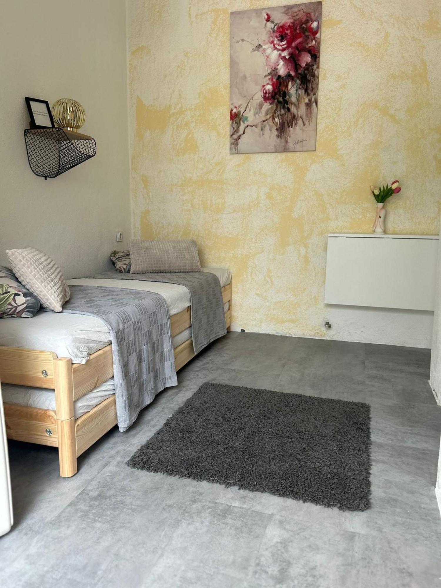 Soba Za Odmor Sun Apartment Kastel Stafilic Exterior photo